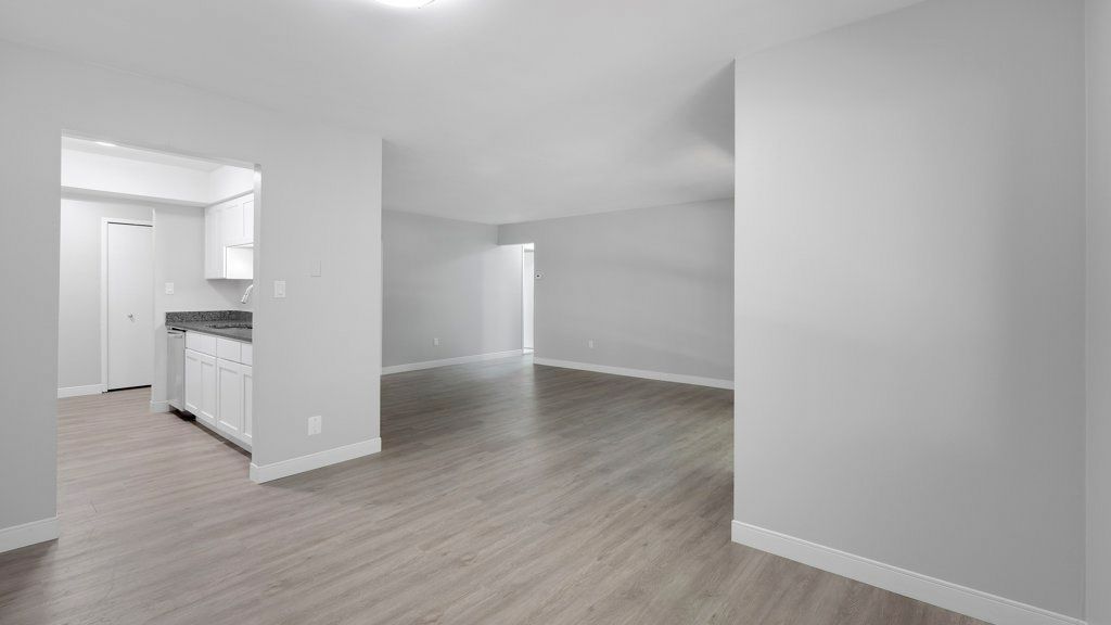 Woodhues Apartments - Image 2