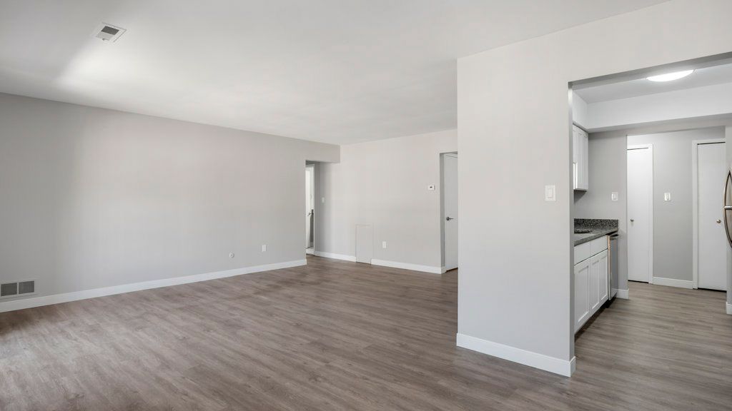 Woodhues Apartments - Image 2