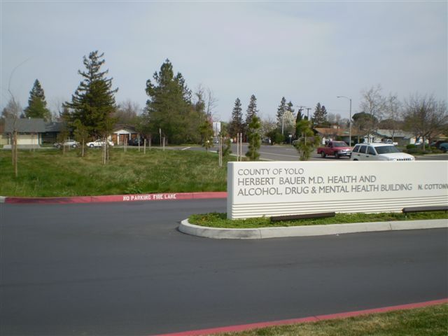 a sign that says county of yolo on it