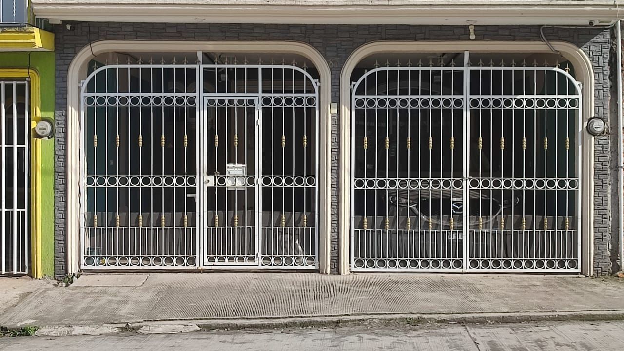 PORTONES Y PUERTAS AUTOMÁTICAS BIT