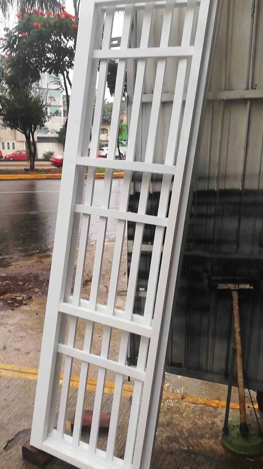 PORTONES Y PUERTAS AUTOMÁTICAS BIT