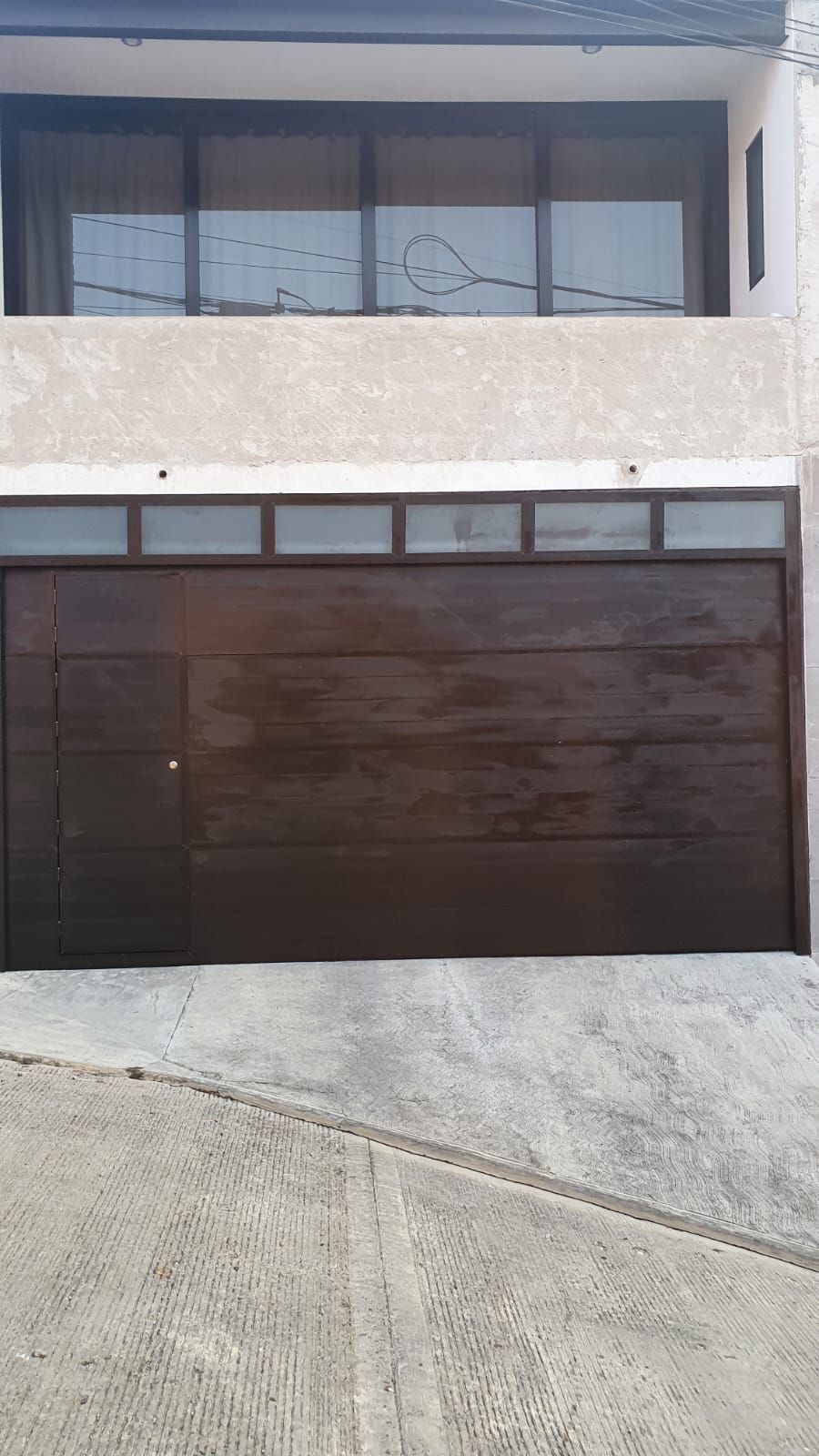 PORTONES Y PUERTAS AUTOMÁTICAS BIT