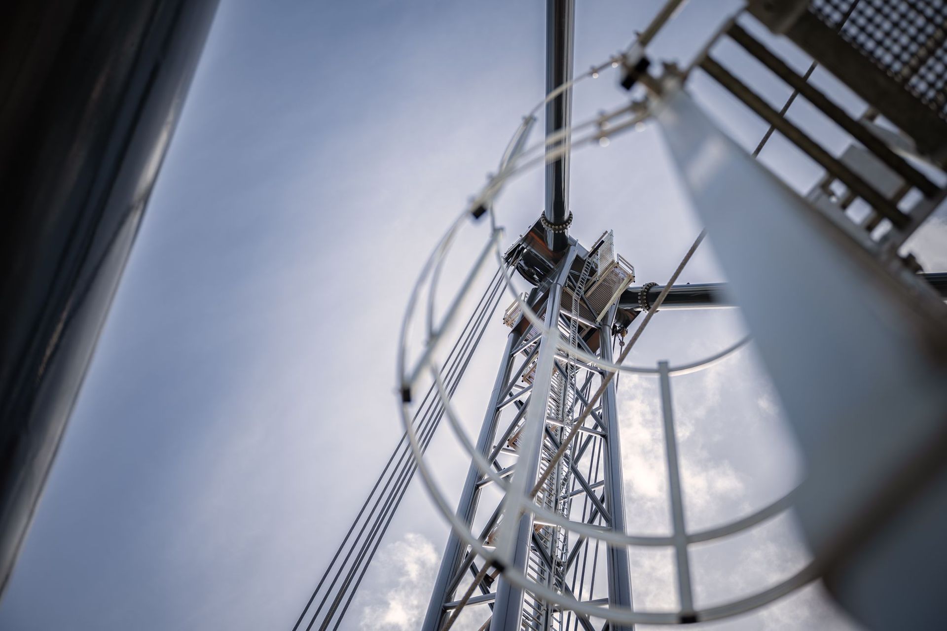 Mast of Tetrahedron Crane