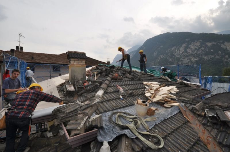 intervento per la realizzazione di una copertura edile