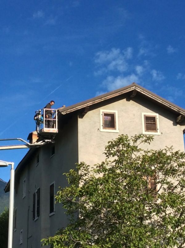 pulizia della grondaia