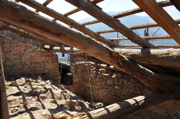 ristrutturazione del tetto con travi di legno