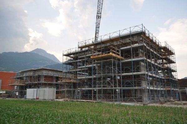 costruzione di un edificio condominiale