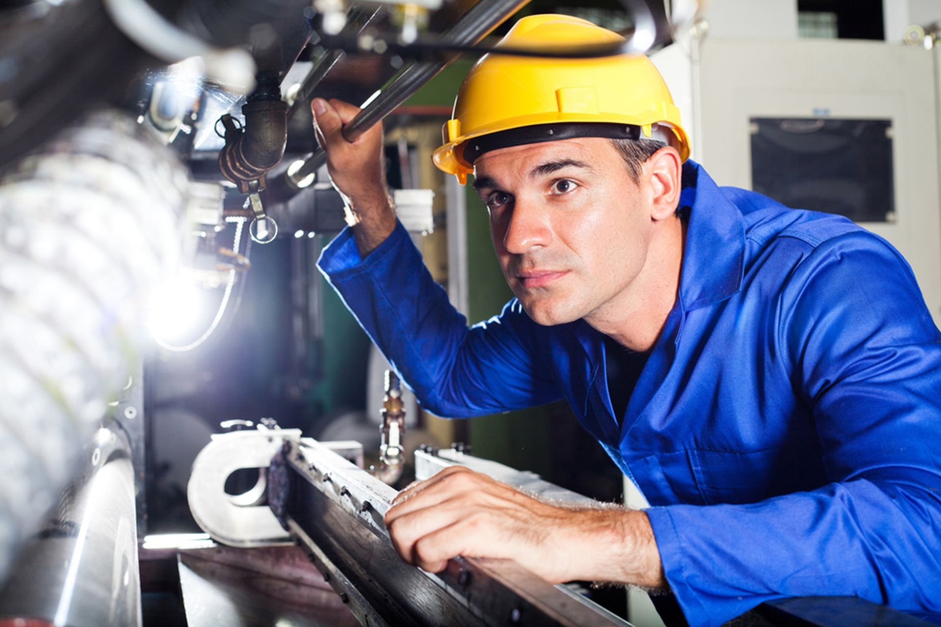 Picture Of Worker | Miller Hydraulic | Manteno, IL