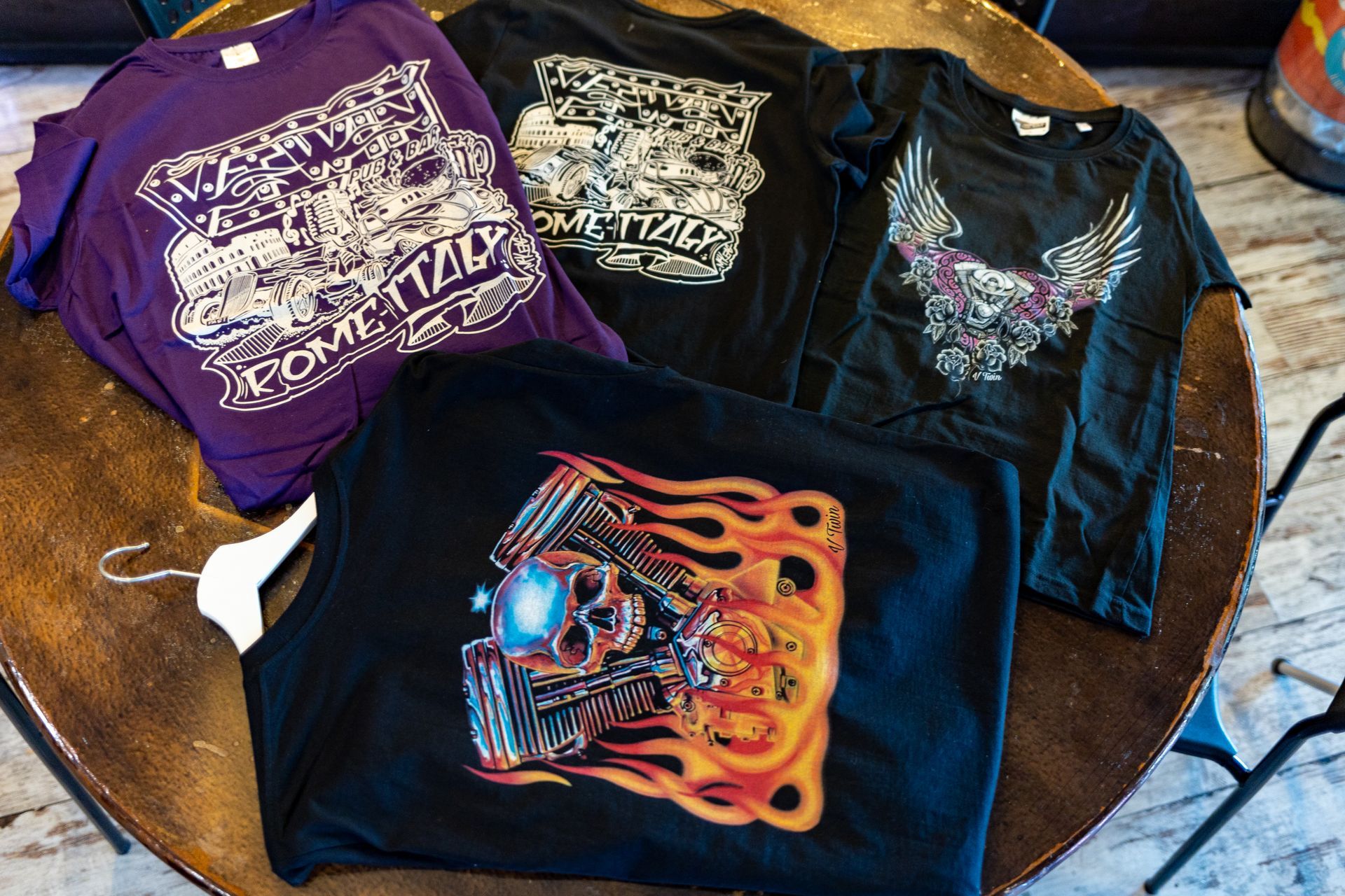 T-Shirt in perfetto stile biker 6