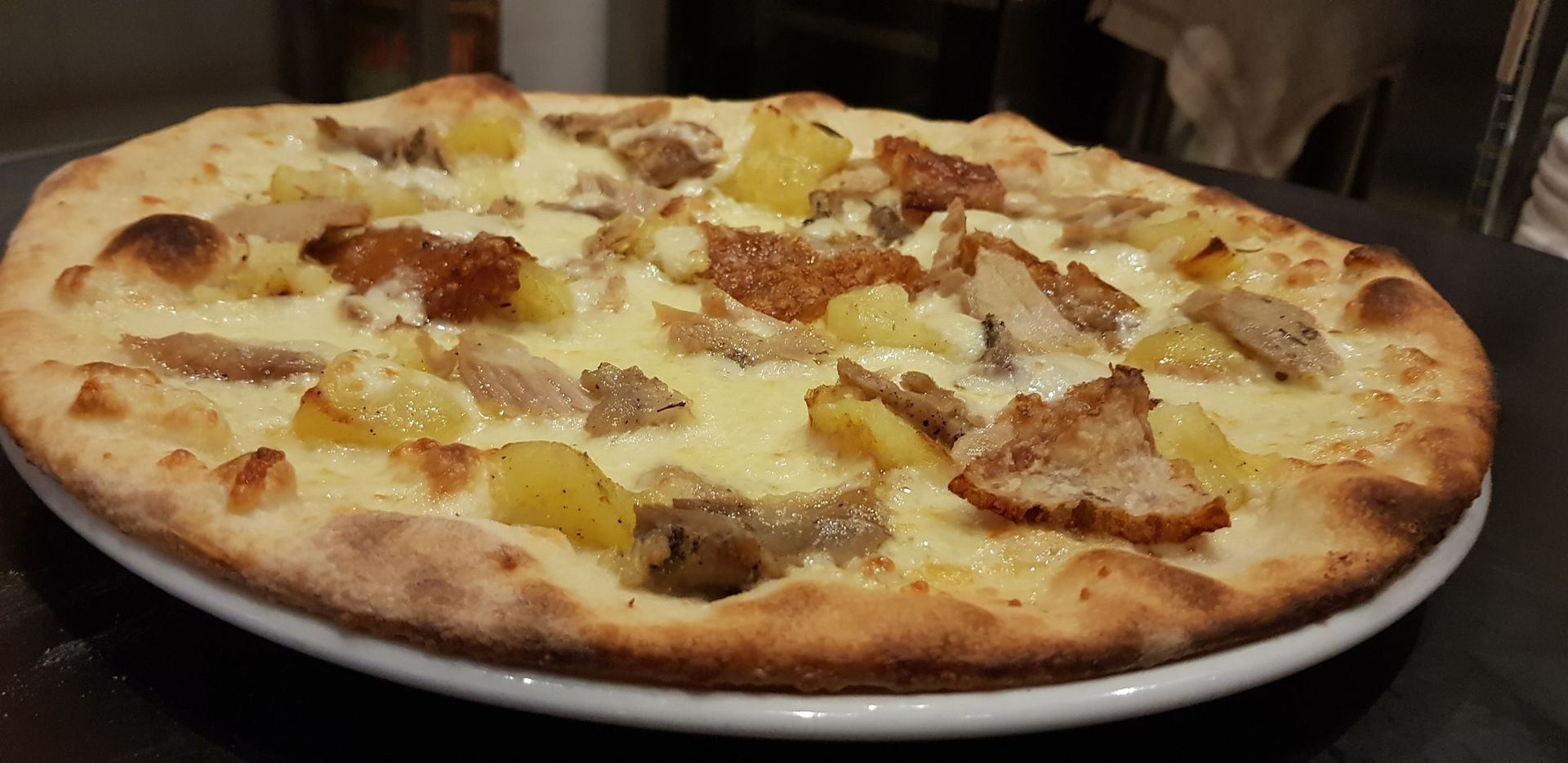 pizza bianca con prosciutto