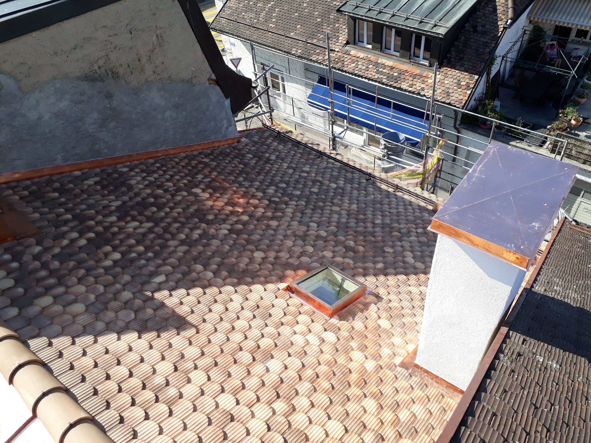 combles d'une maison avec poutres apparentes