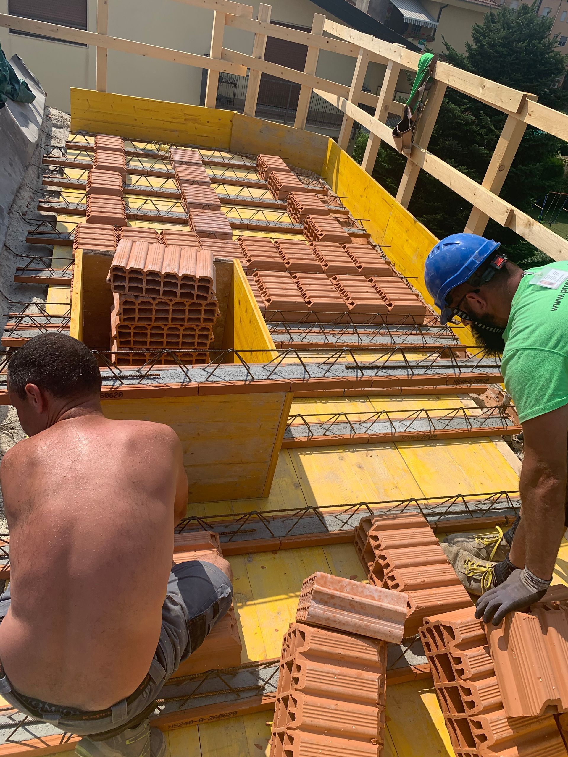 operai per impresa residenziale a Bergamo