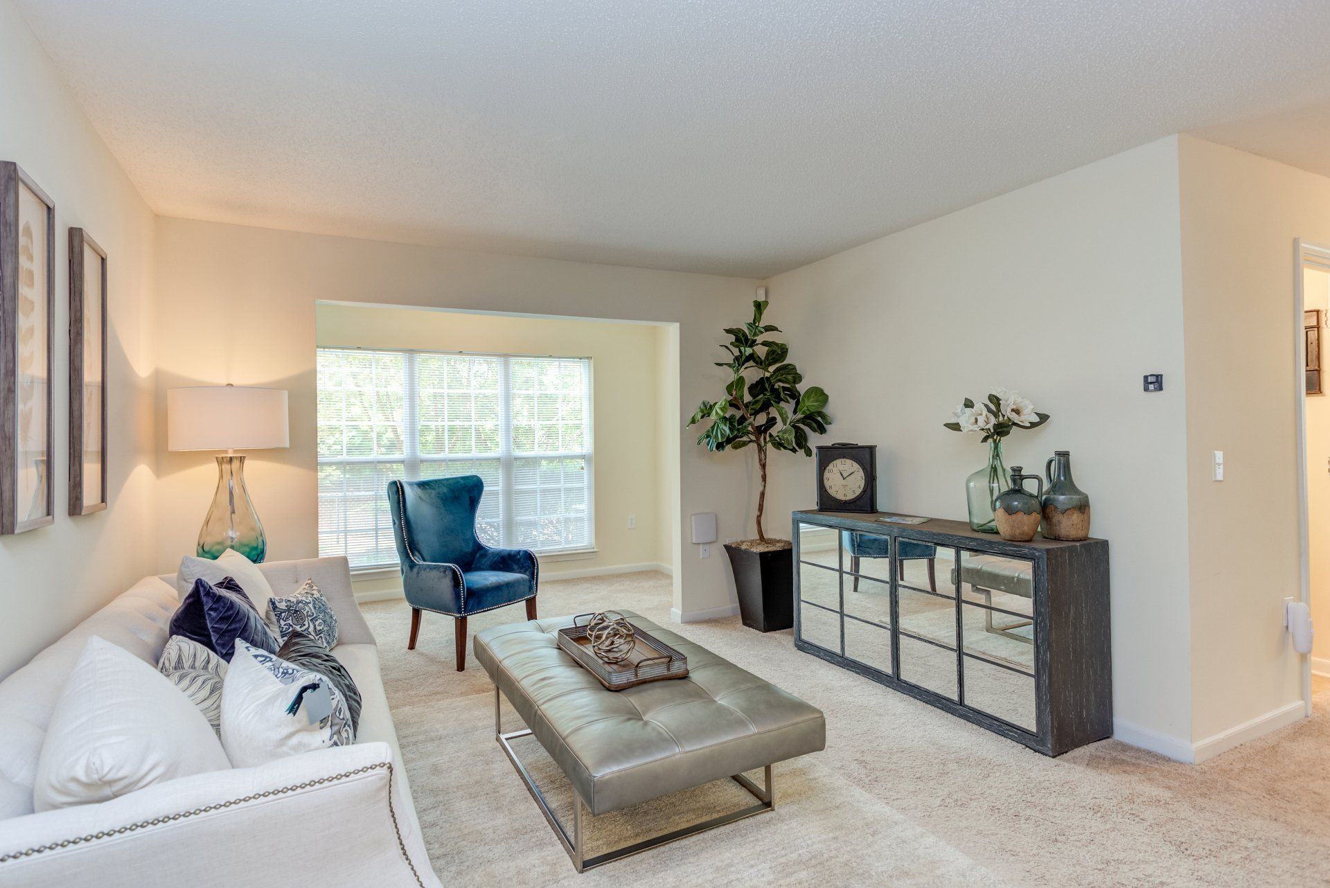 Spacious Living Room | Morgan Ridge