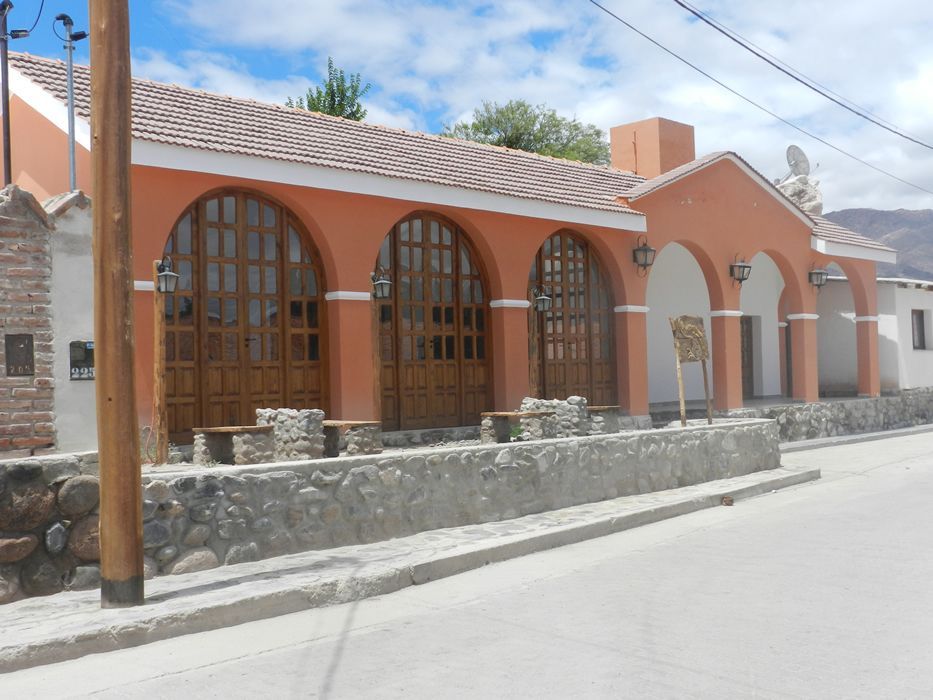 A building with arches on the side of it