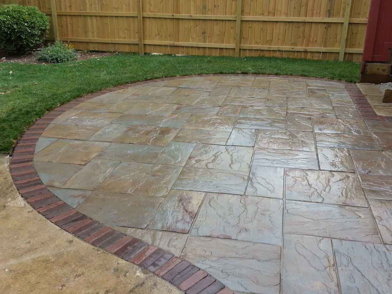 Beautiful Hardscape Design - Near West,IL - M & M Landscaping