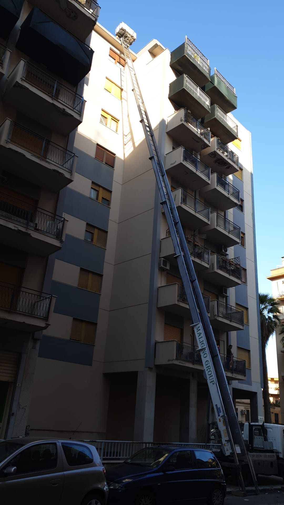 piattaforma aerea per sgombero appartamento