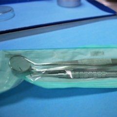 Strumenti odontoiatrici sterilizzati