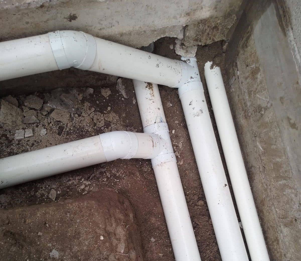 Plomería y electricidad