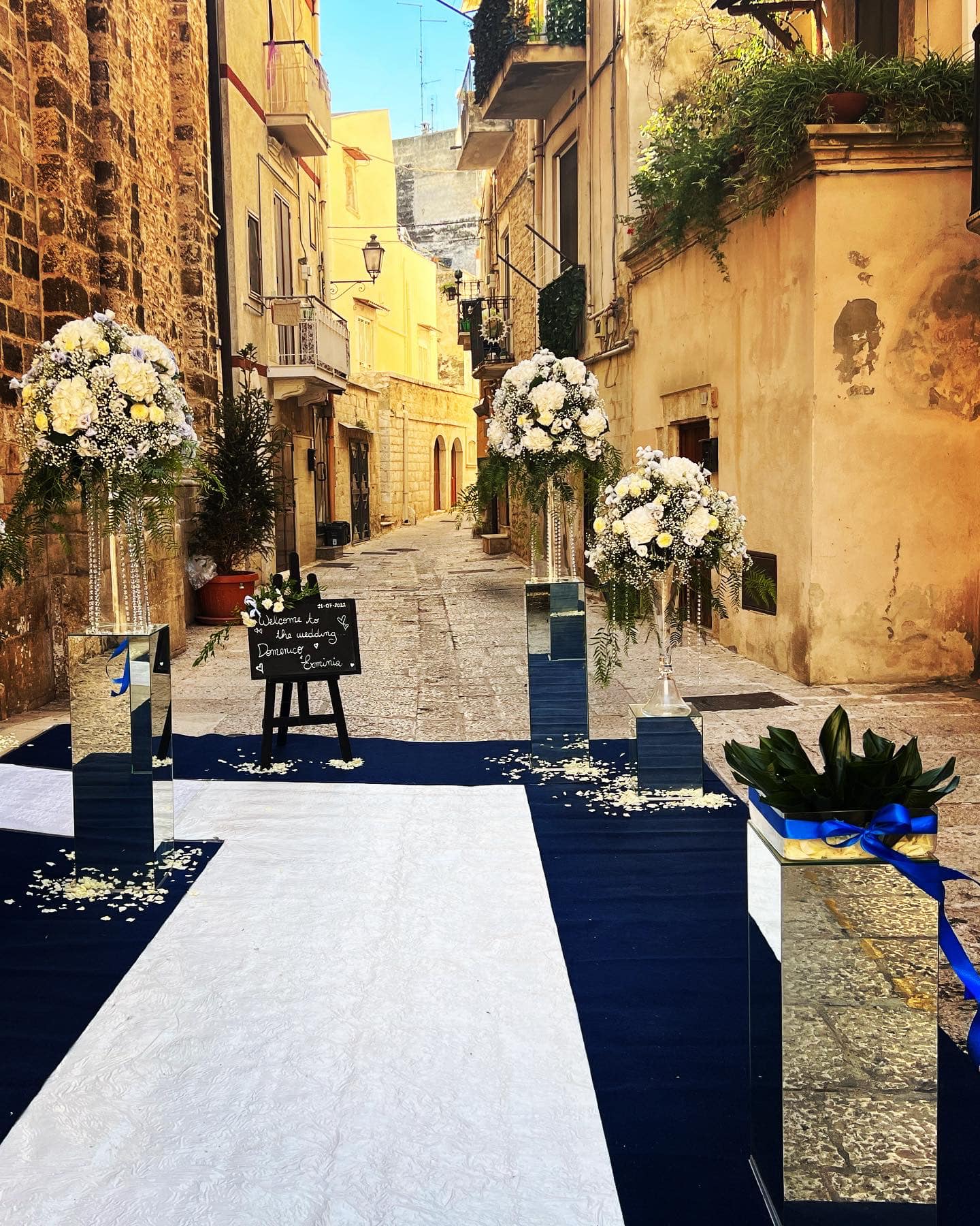 addobbi floreali ingresso chiesa