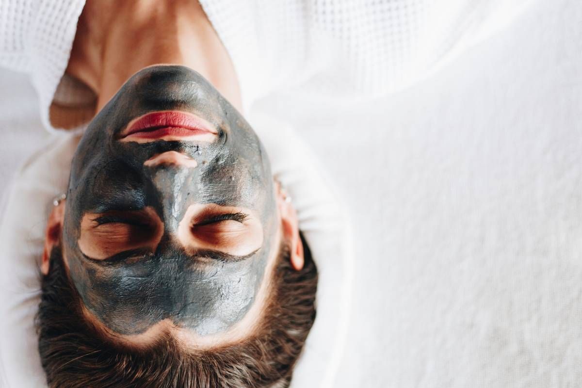 A client receiving a CO2 Glo2Facial Deluxe near Lexington, Kentucky (KY)