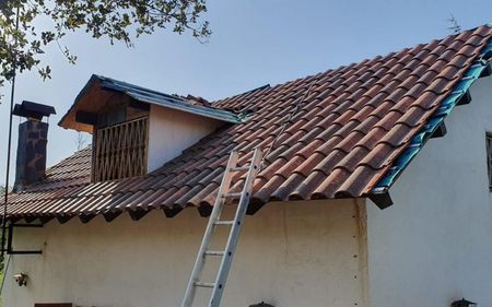 reparación de tejado con goteras en vivienda unifamiliar de Coslada, Madrid