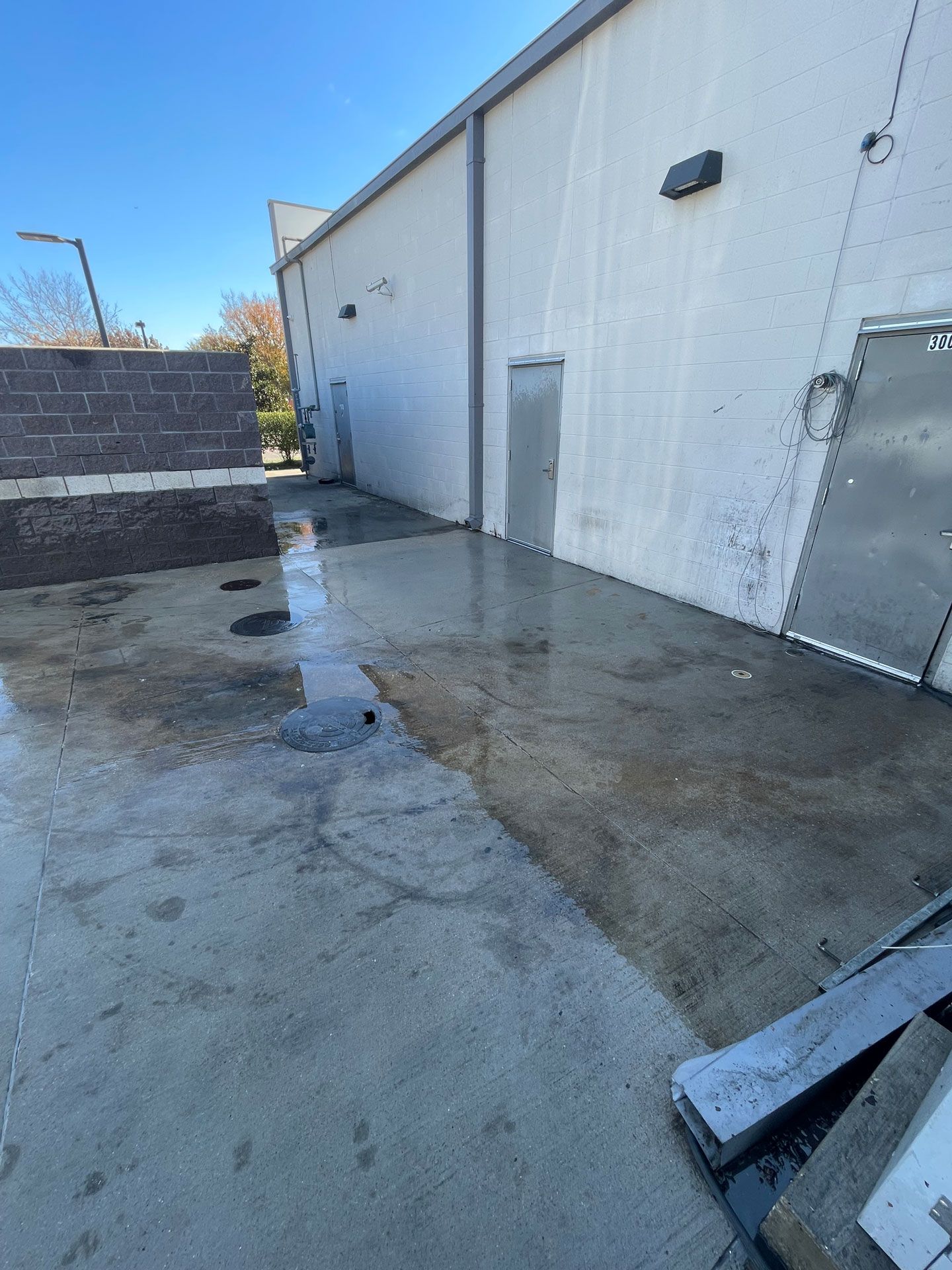 Cleaned Floor Black Trails – Fort Worth, TX – Dorsal Professional Services