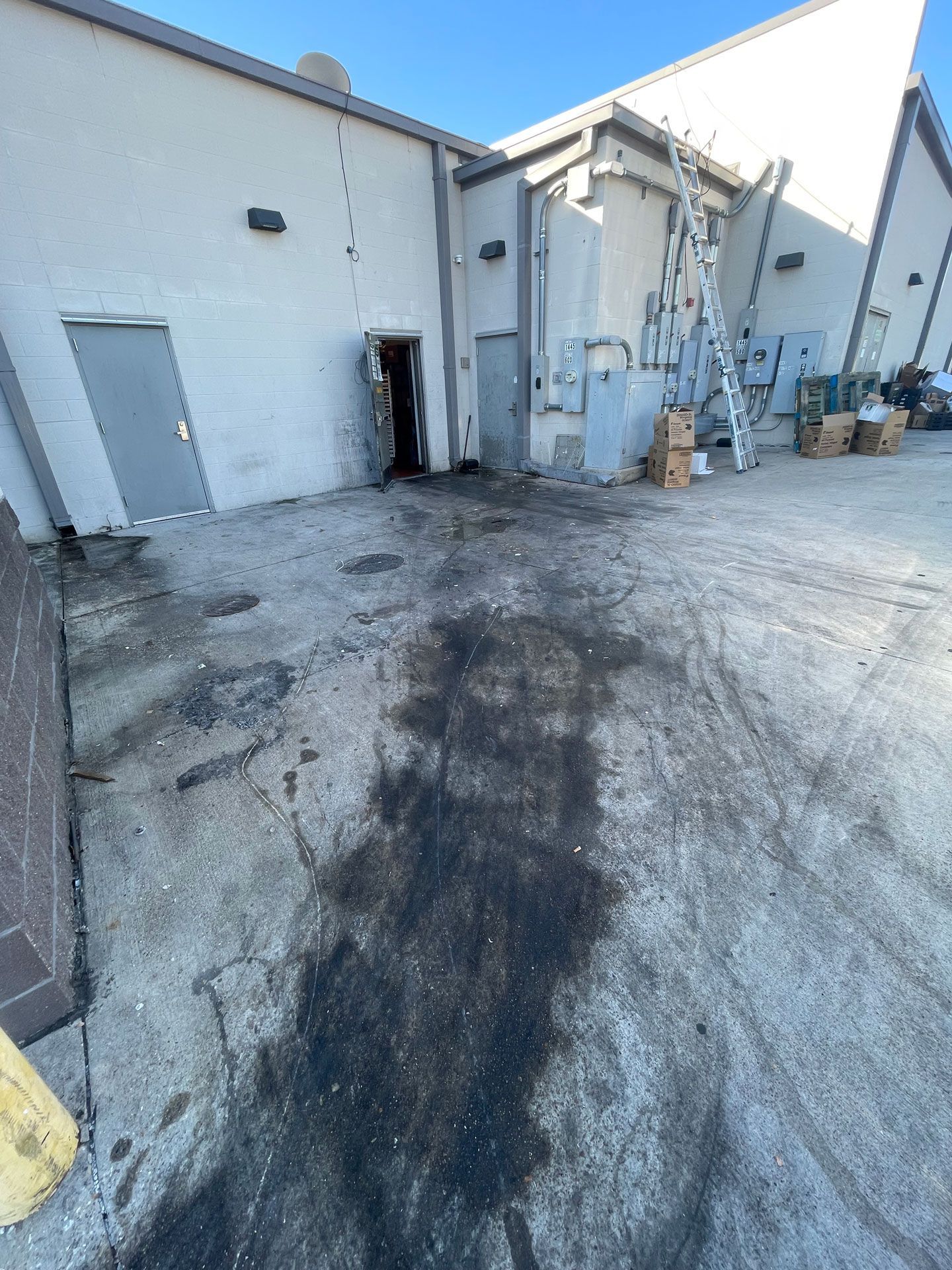 Floor With Black Trails – Fort Worth, TX – Dorsal Professional Services