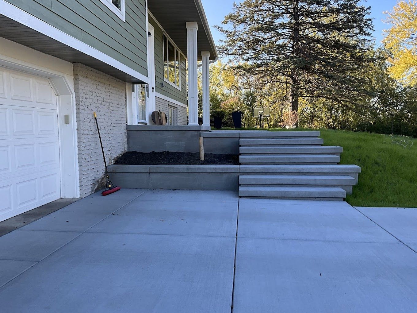 concrete steps and driveway in Oakville