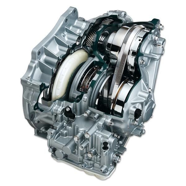 Vue en coupe d'une transmission à variation continue (CVT) de voiture montrant les engrenages internes, les courroies et le liquide.