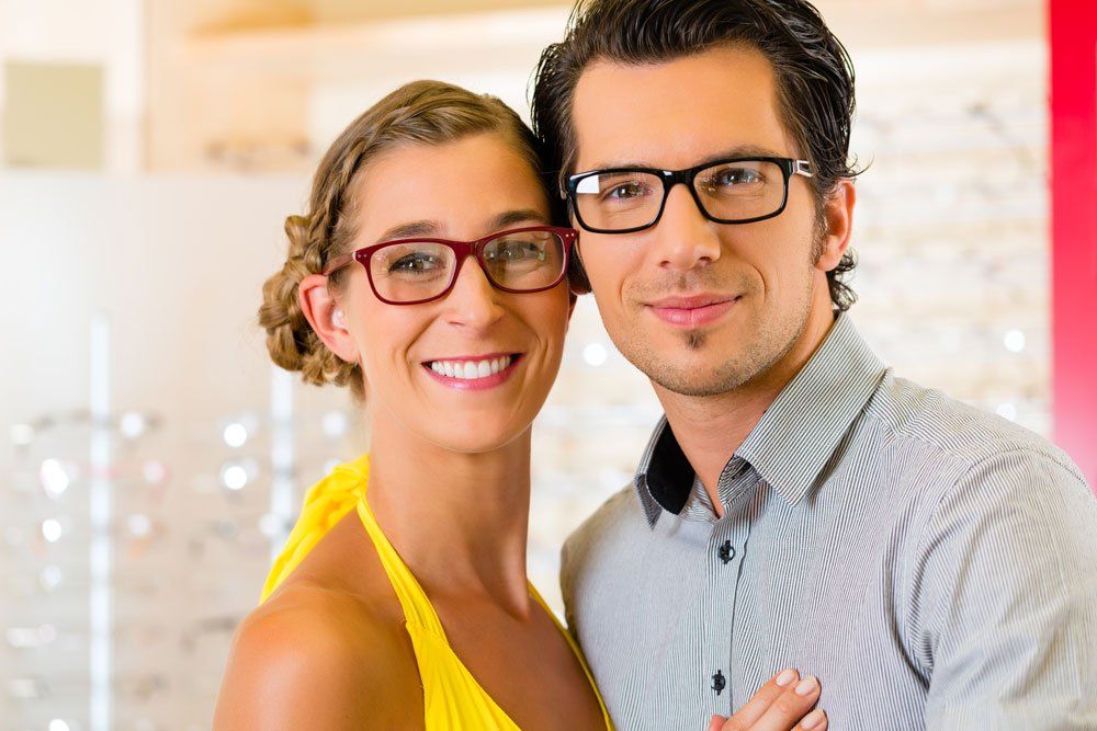 Girl Using Contact Lens - Clear Optometry In Bargara, QLD
