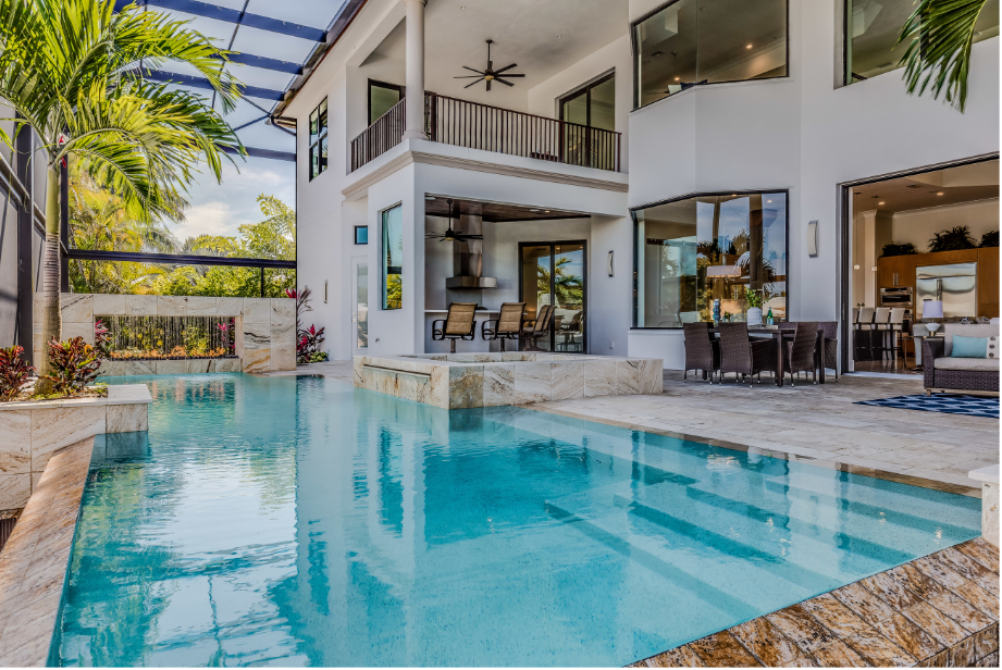 Florida home screen in pool area