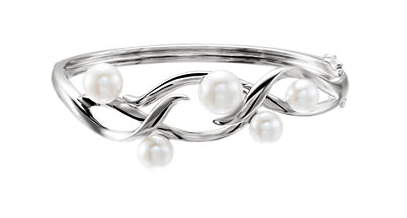 pearl bracelet