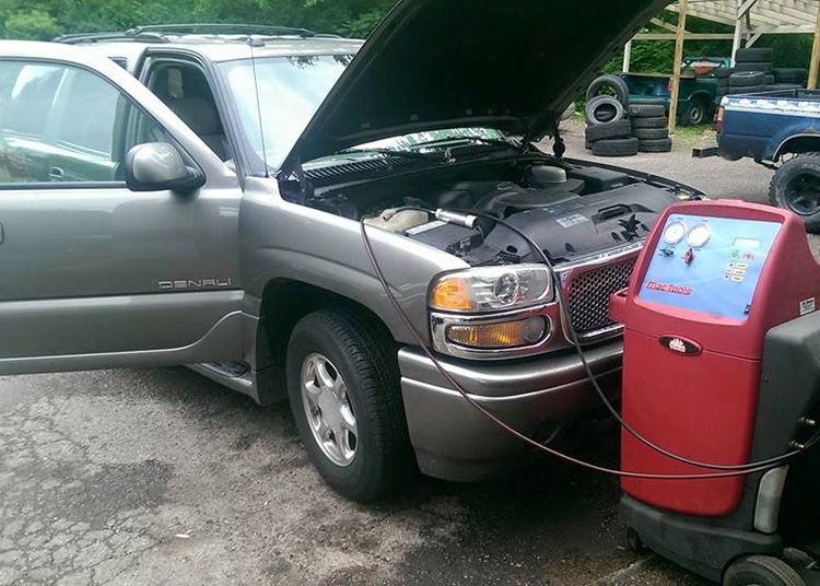 Knuckle Busters Auto Repair Gallery Image