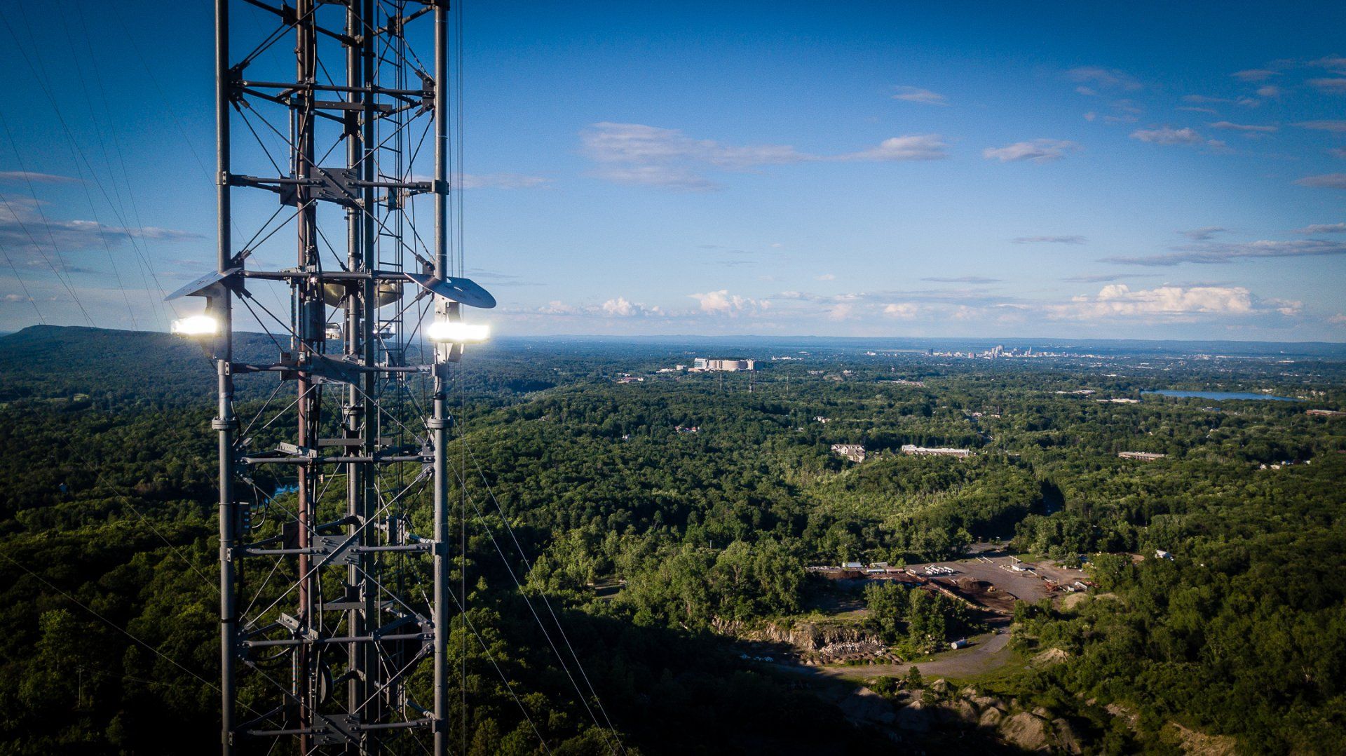 Drake Lighting High Intensity Obstruction Lights in Connecticut