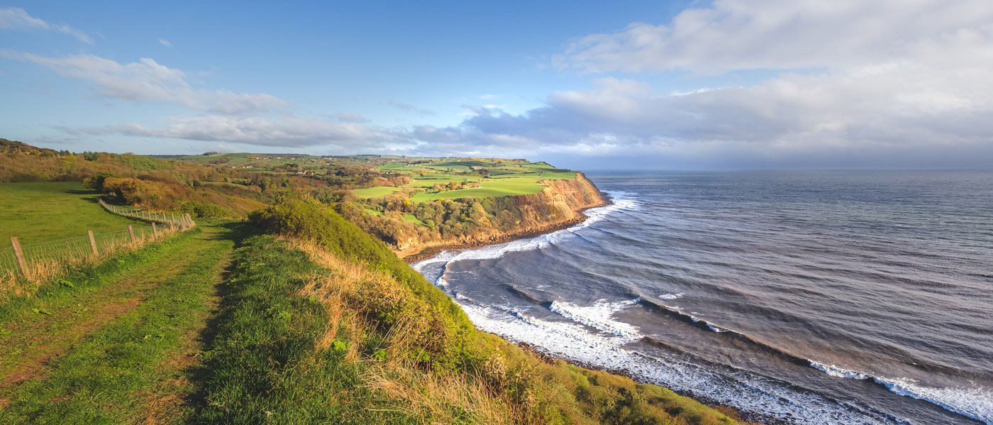 Walking from Robin Hoods Bay to Whitby - The Cleveland Way