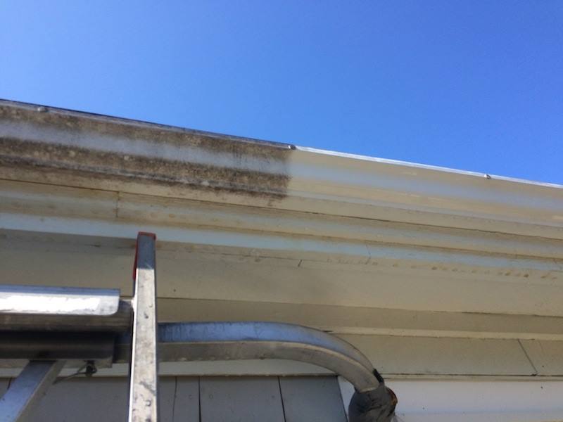 Cape Cod gutter whitening