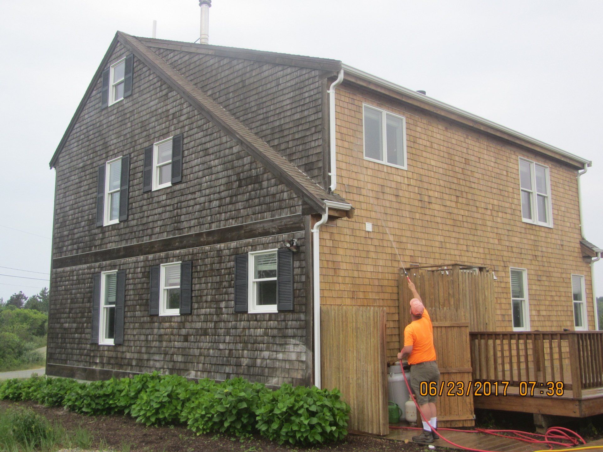 cleaning cedar shingled siding
