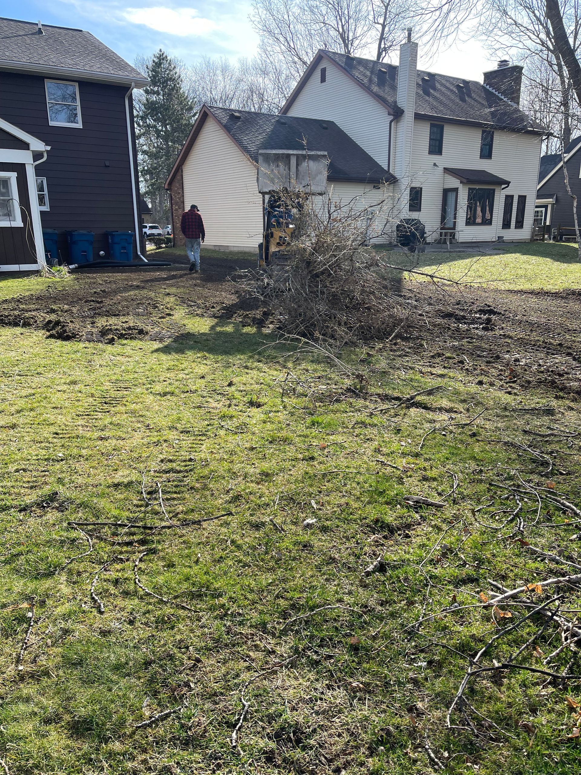Ongoing Cleaning of Backyard — Toledo, OH — Stuckeys Lawn & Landscaping LLC