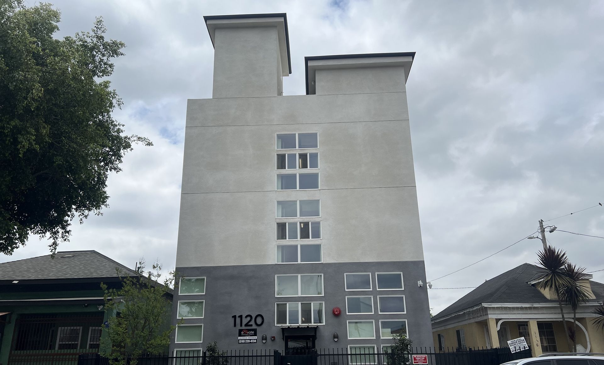 1120 25th St Exterior