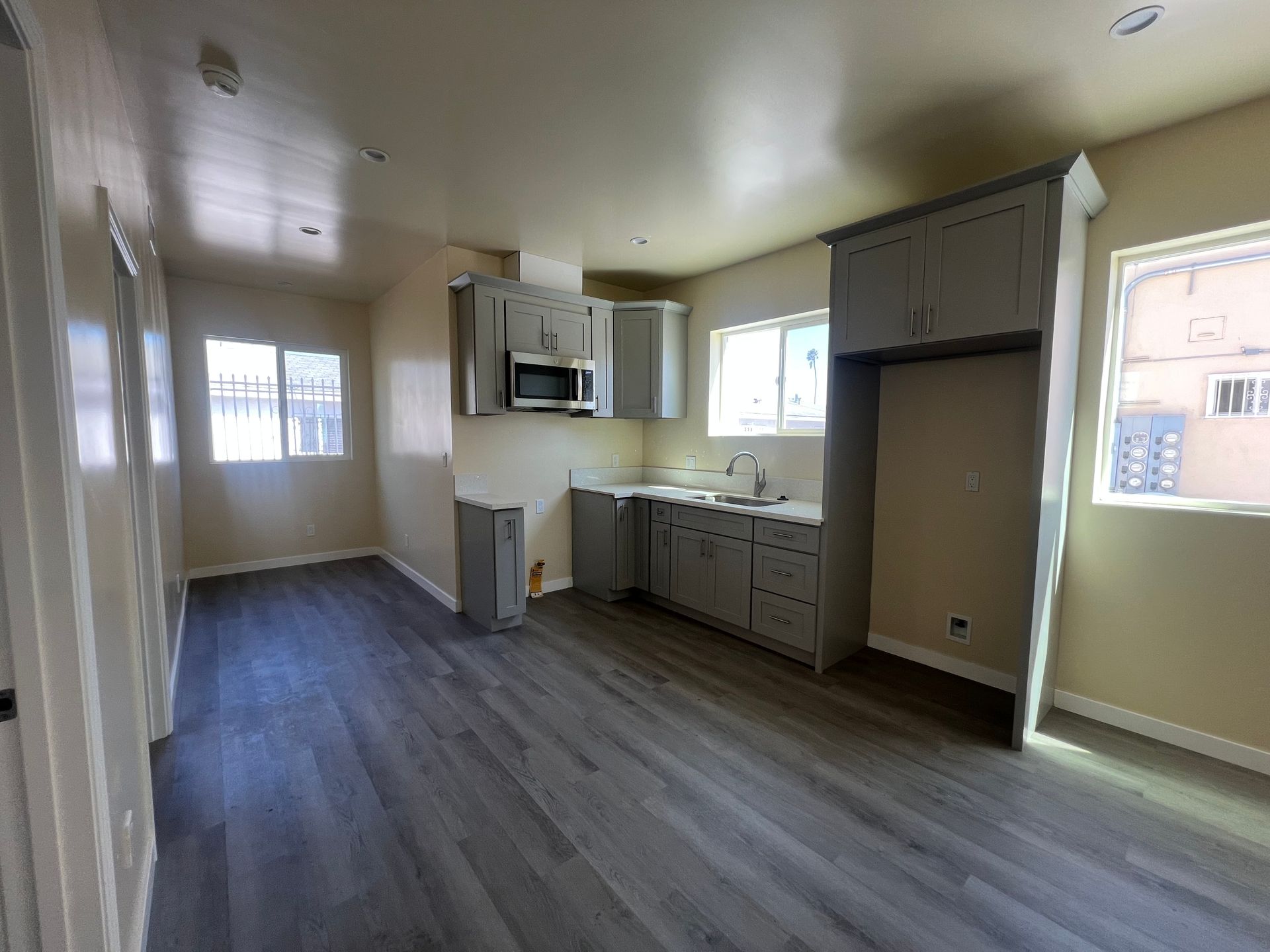 1535 80th St Kitchen