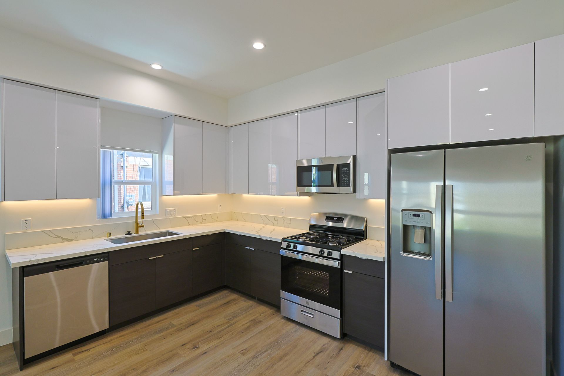 2818+Ellendale+Living+Room