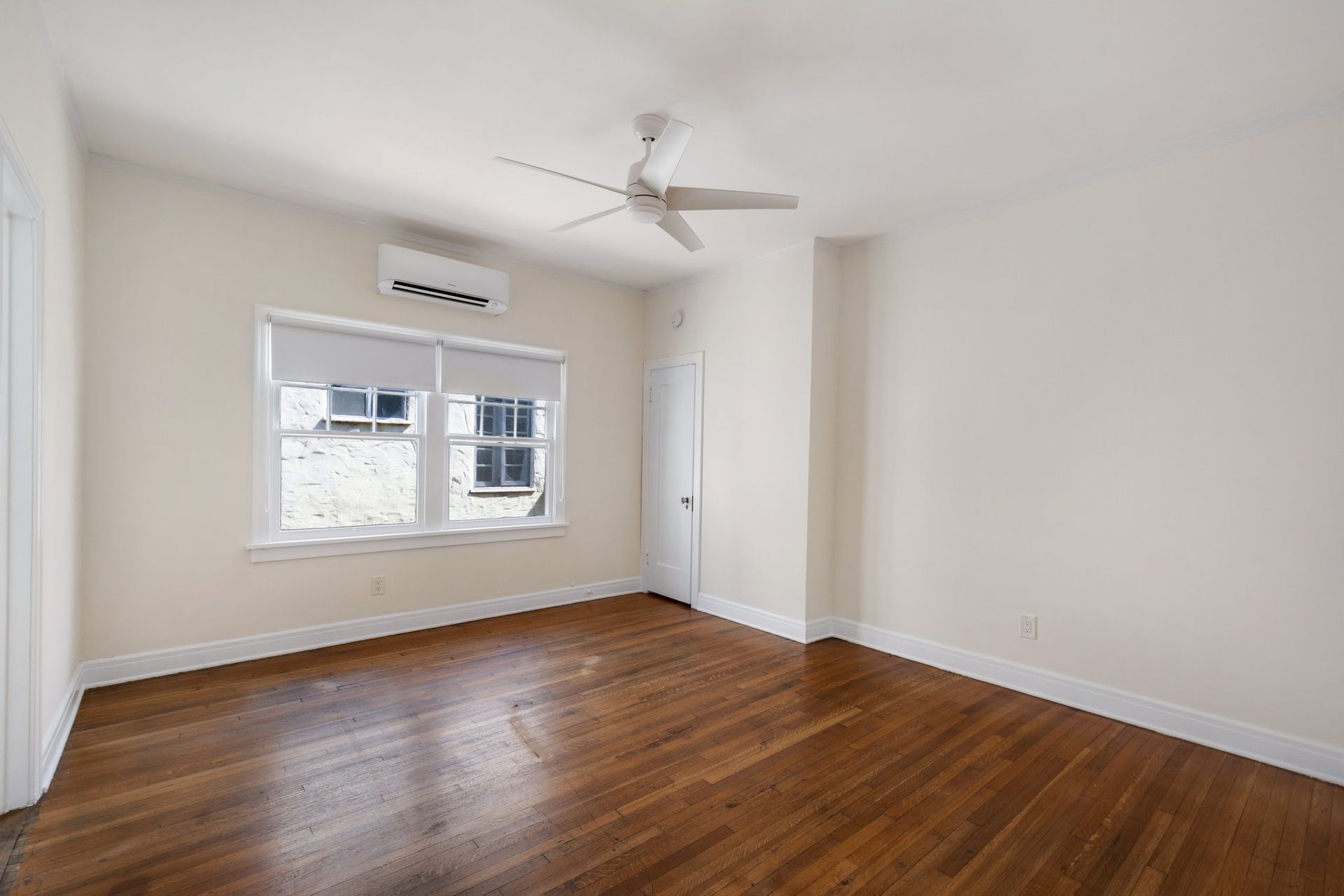 2818 Ellendale Bedroom
