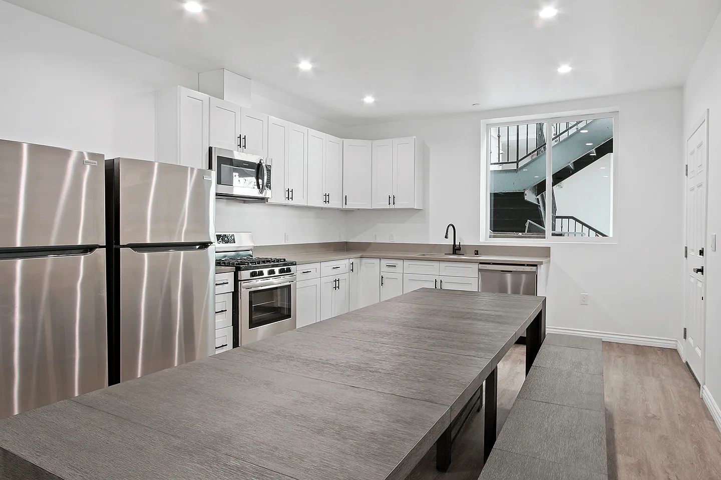 Orion 668 28th Exterior