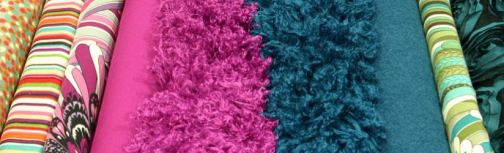 scampoli di tessuti colorati