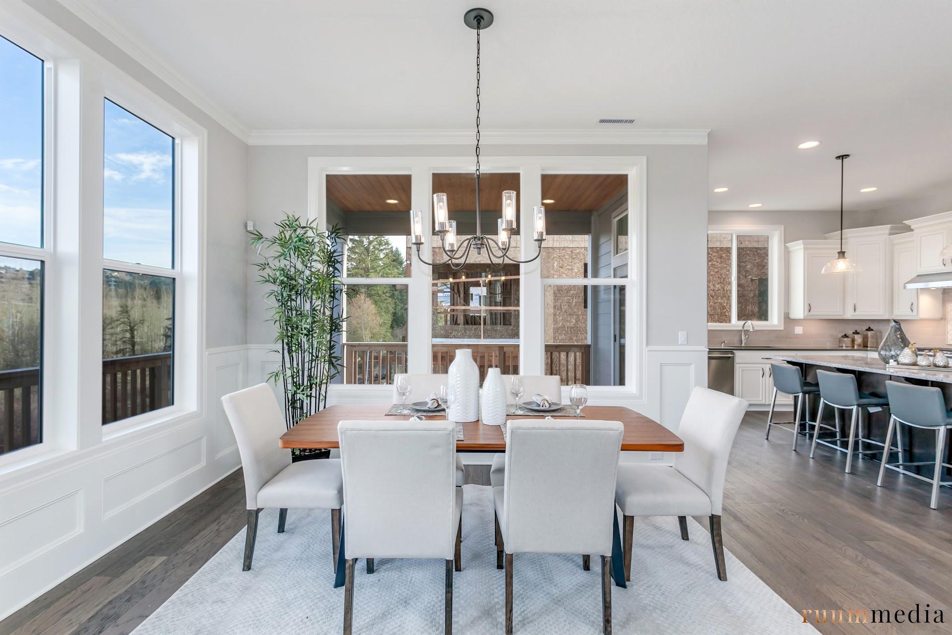 Noyes Homes | New Custom Homes | Beaverton, Oregon | Home living area | dinning room | entertainment room |