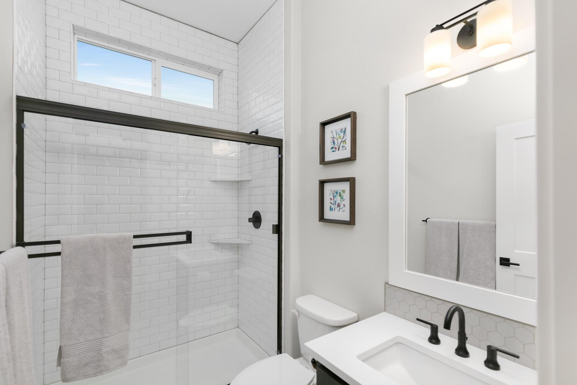 Noyes Homes | New Custom Homes | Beaverton, Oregon | Home interior | Master bathroom |