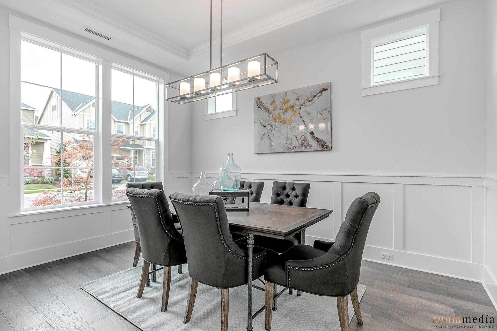 Noyes Homes | New Custom Homes | Beaverton, Oregon | Home living area | dinning room | entertainment room |