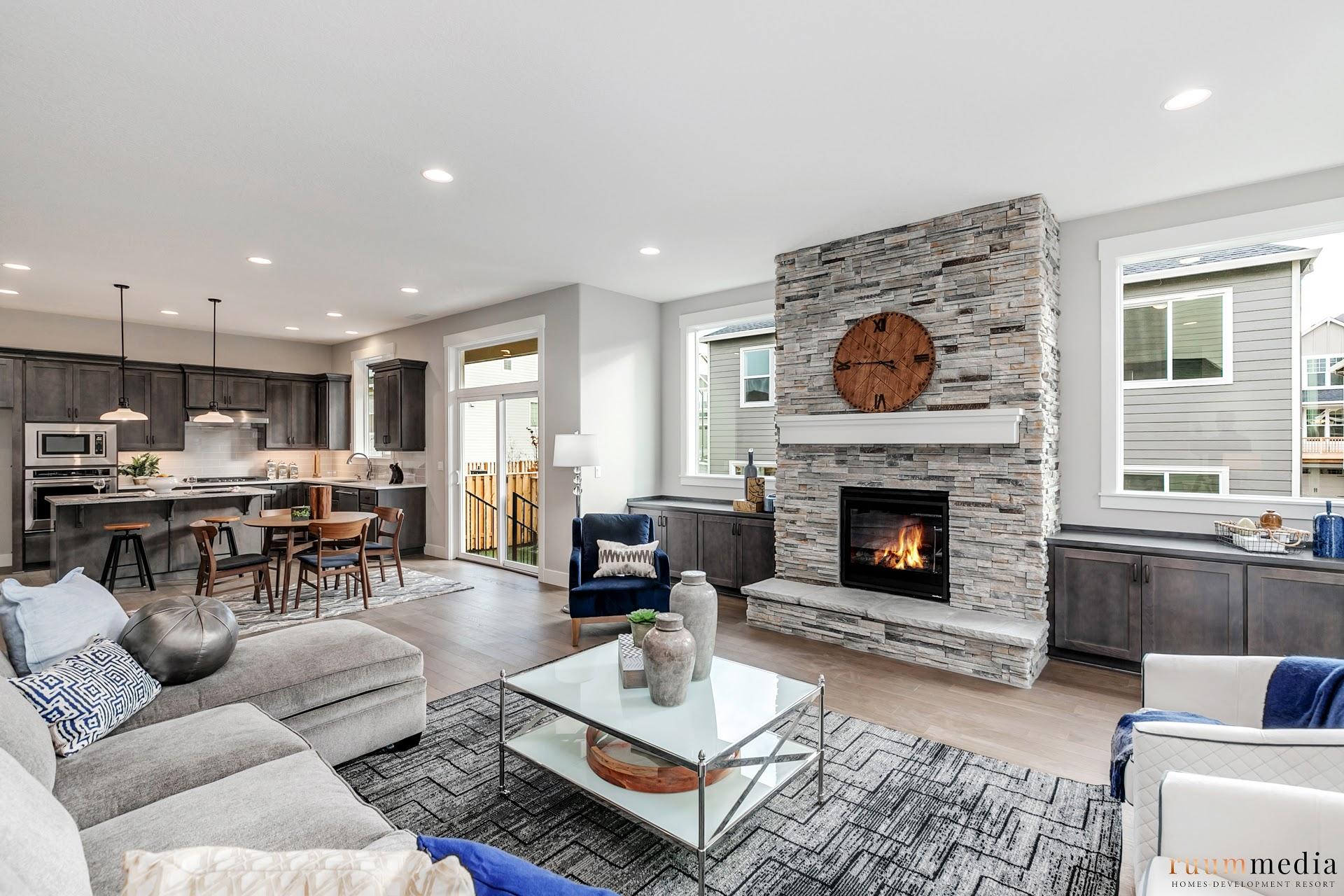 Noyes Homes | New Custom Homes | Beaverton, Oregon | Home living area | dinning room | entertainment room |