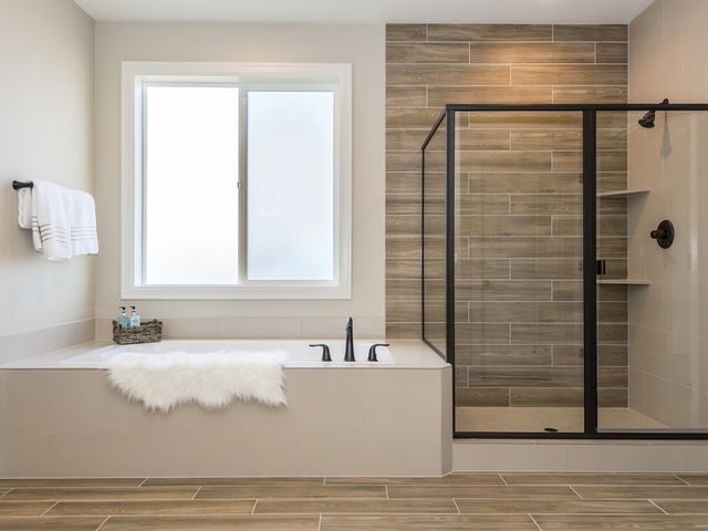 https://lirp.cdn-website.com/952ea0b7/dms3rep/multi/opt/semi-custom-bathroom-features-portland-noyes-640w.jpg