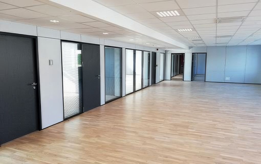 Line Systems Glass Acoustic Vaughan